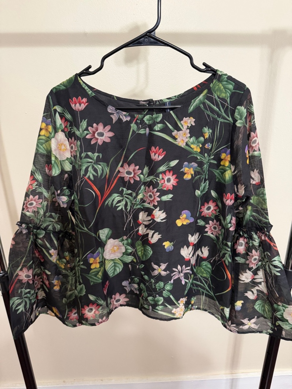 Black Floral Bell-Sleeve Blouse - Women's